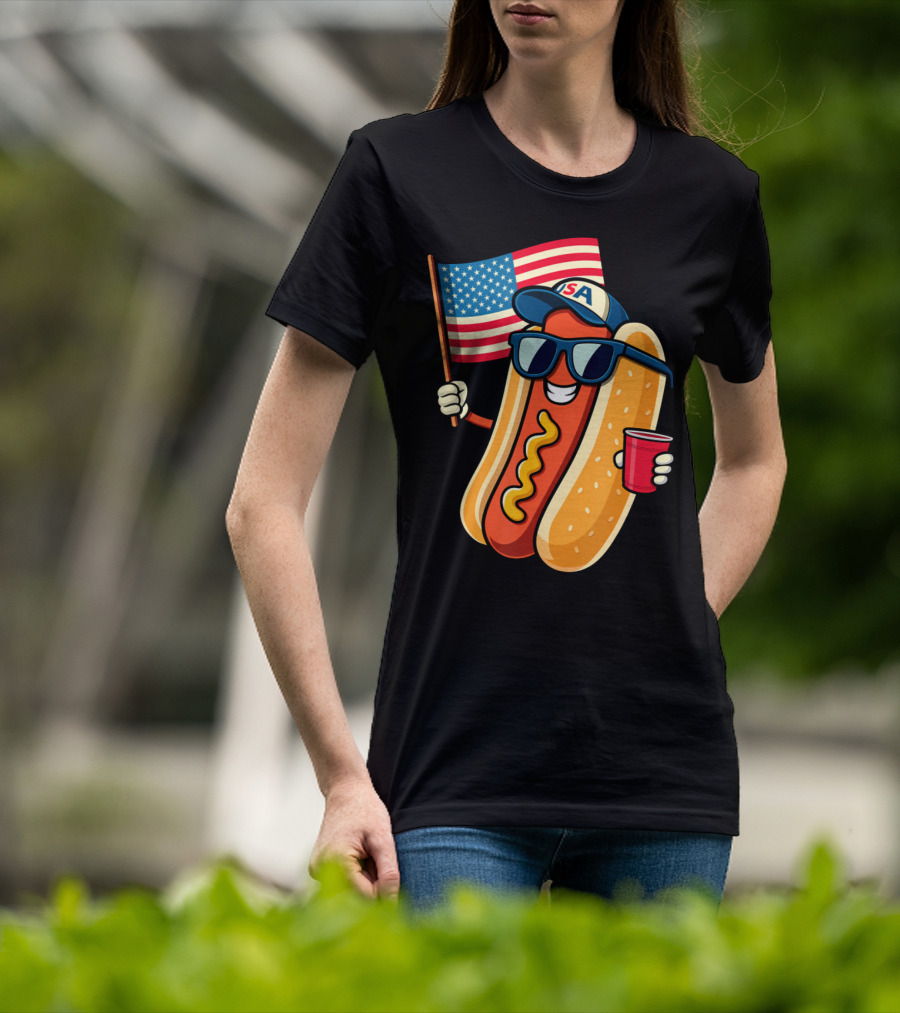 Fourth Of July USA Hotdog With American Flag And Sunglasses T-Shirt