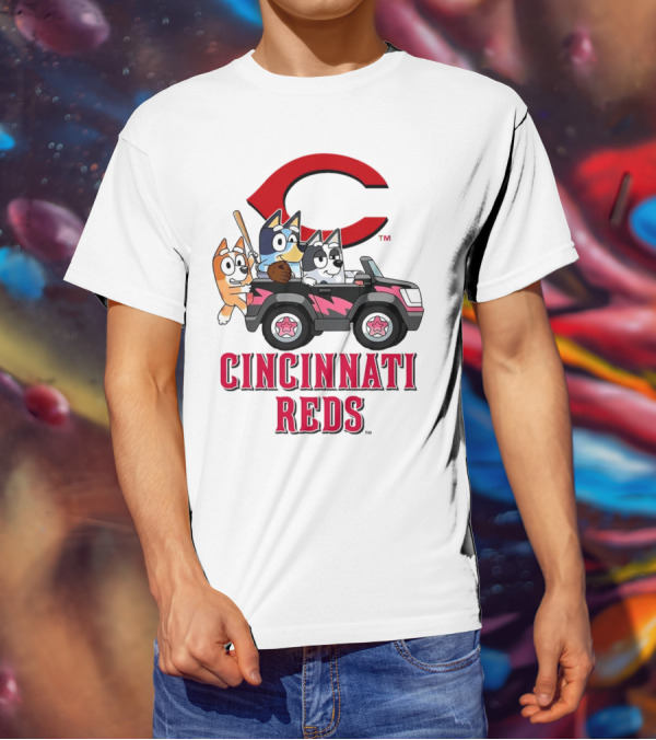 Cincinnati Reds Bandit Chilli Aunt Trixie Heeler Jeep T-Shirt