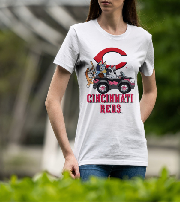 Cincinnati Reds Bandit Chilli Aunt Trixie Heeler Jeep T-Shirt