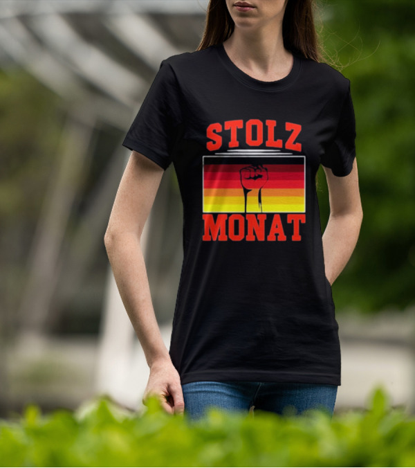 Stolz Monat Fist With German Flag Colors T-Shirt