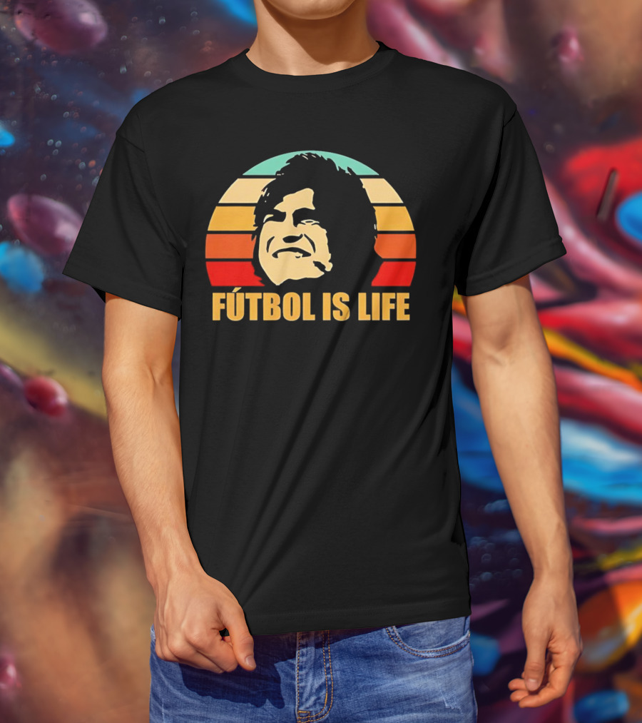 Fútbol Is Life Vintage Retro Sunset T-Shirt