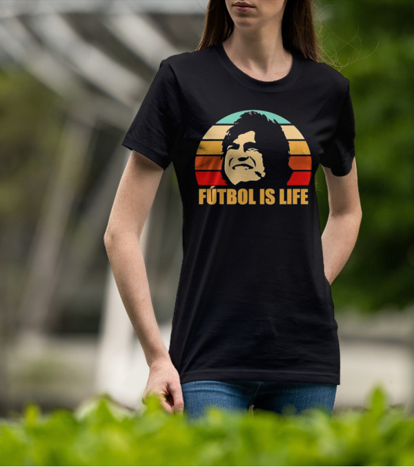 Fútbol Is Life Vintage Retro Sunset T-Shirt