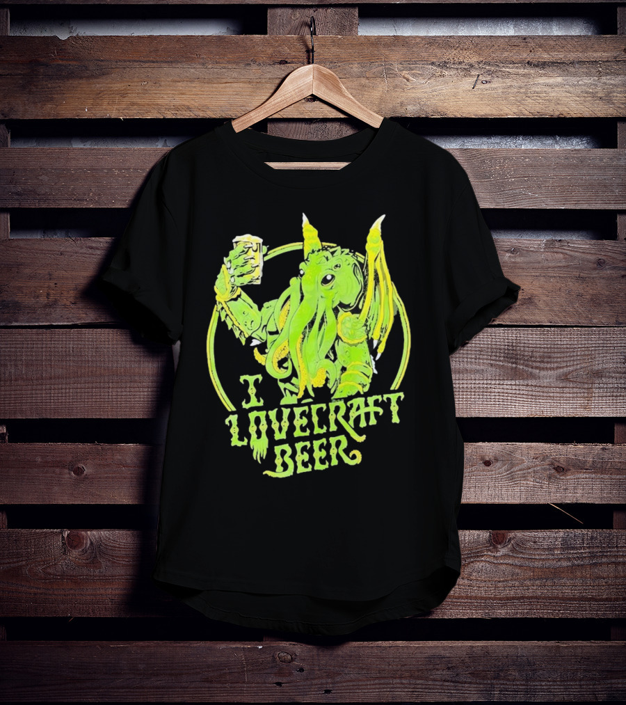 Cthulhu I Love Craft Beer Green Creature Holding Mug T-Shirt