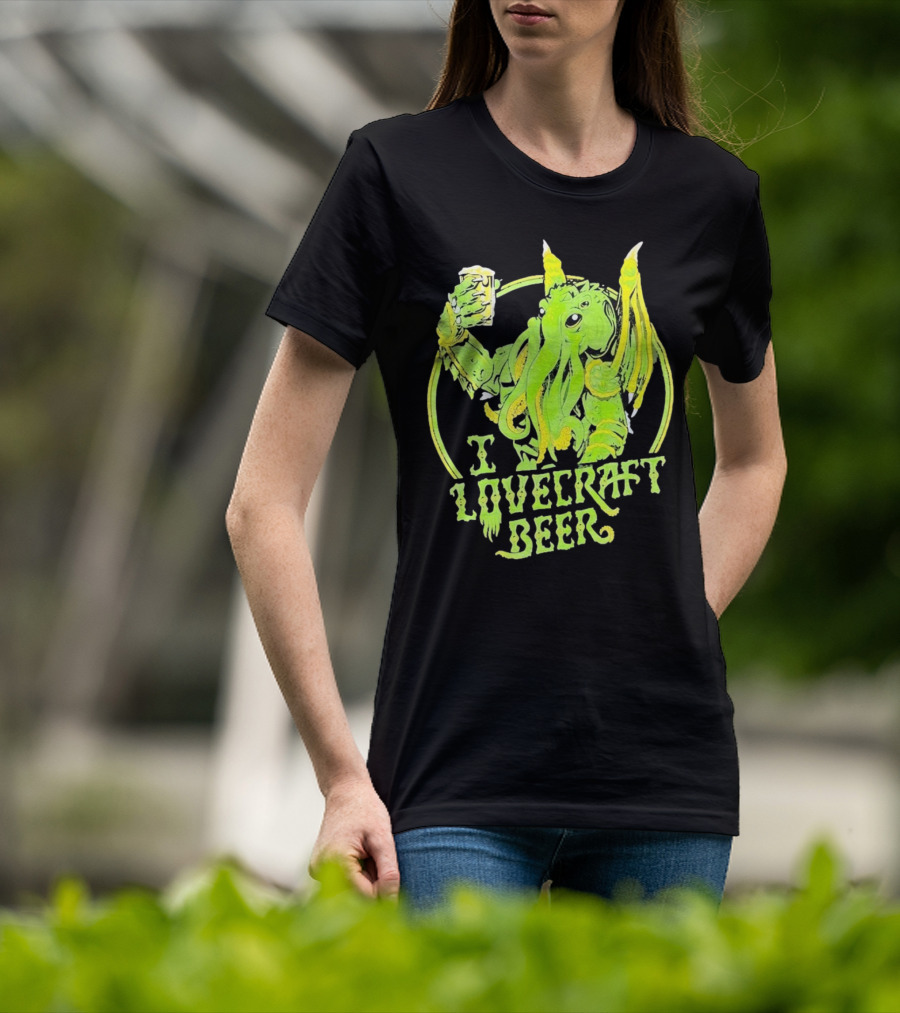 Cthulhu I Love Craft Beer Green Creature Holding Mug T-Shirt