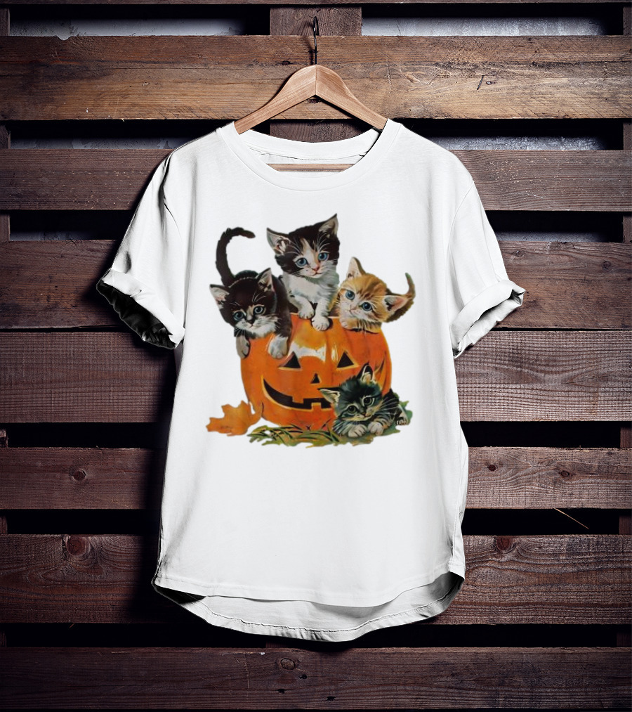 Vintage 90s Cat Pumpkin Halloween Spooky Season T-Shirt