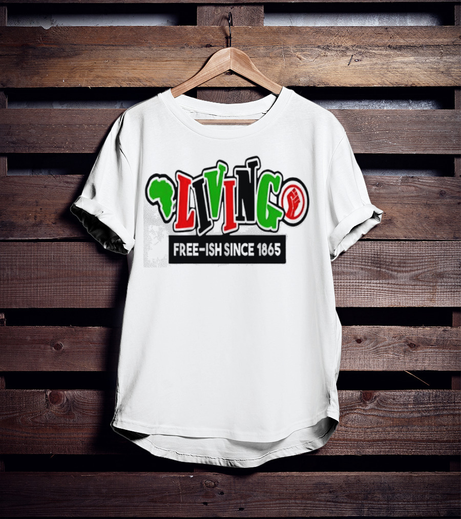 LIVING FREE-ISH SINCE 1865 AFRICA MAP SYMBOL FIST T-Shirt
