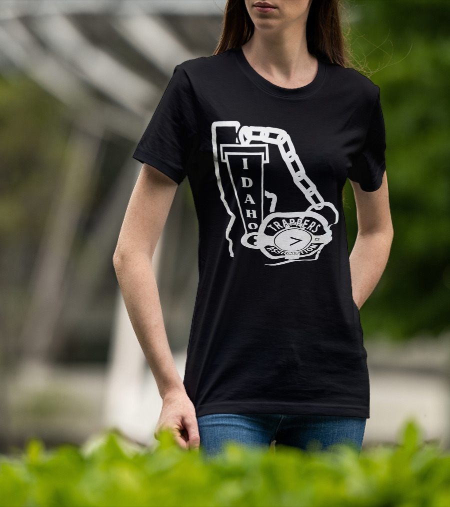 Idaho Trappers Association Logo With Trapper Symbol And Chain T-Shirt
