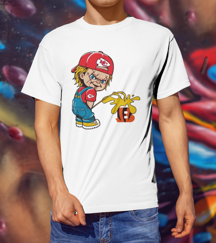 Kansas City Chiefs Chucky Pissing On Cincinnati Bengals T-Shirt
