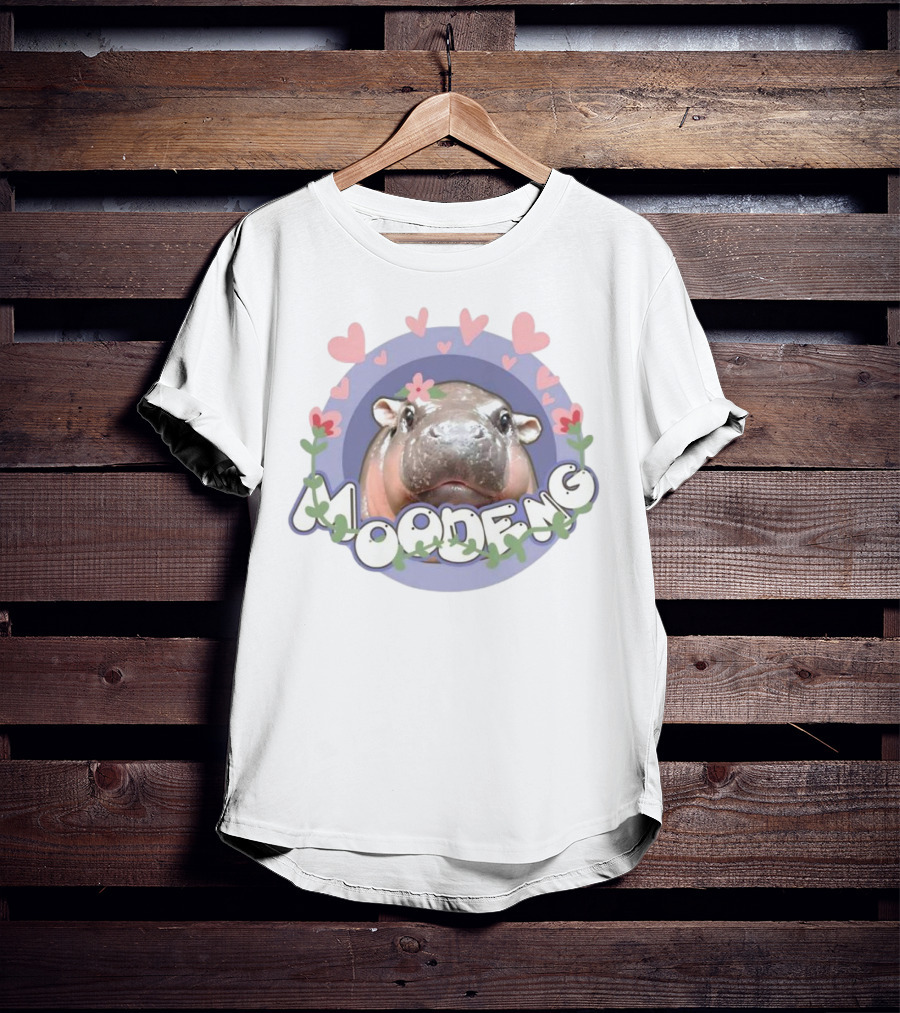 Moo Deng Cute Pig Heart Flower T-Shirt