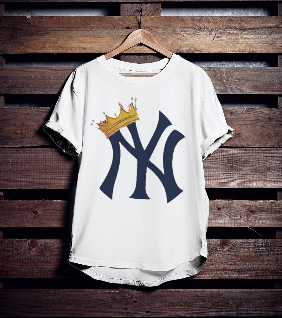 New York Yankees Logo With Crowned King Emblem T-Shirt