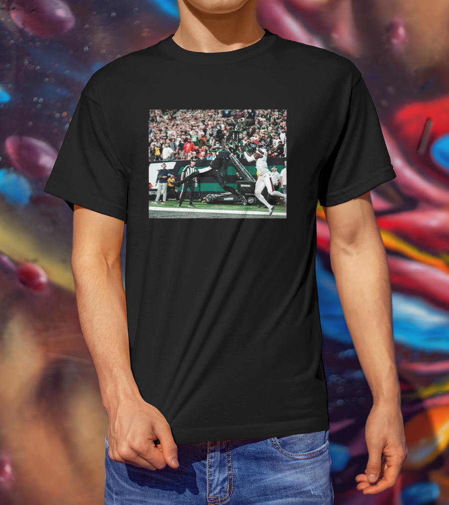 Garrett Wilson One-Handed Touchdown Catch Football Action T-Shirt