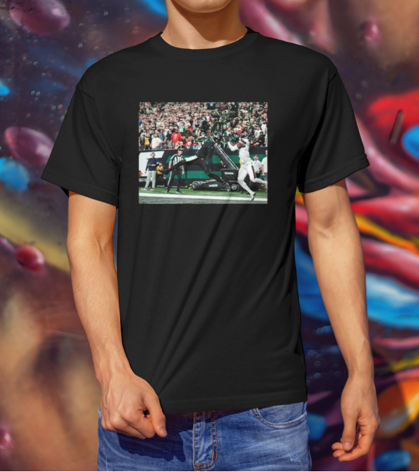 Garrett Wilson One-Handed Touchdown Catch Football Action T-Shirt