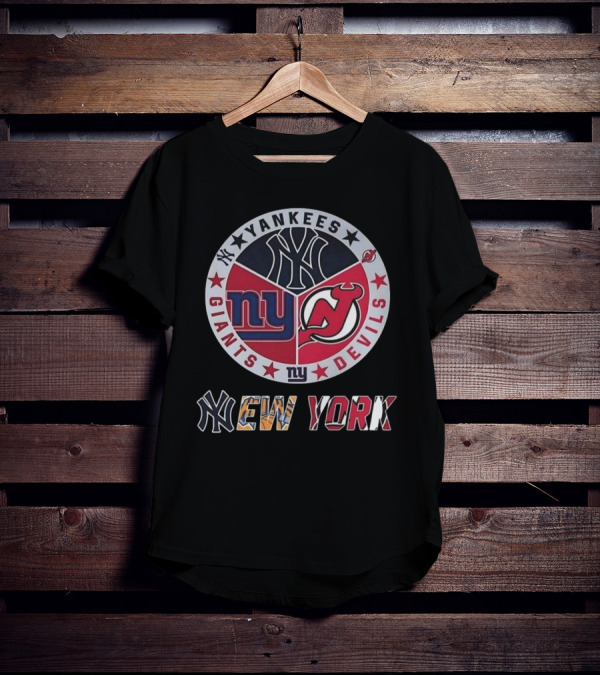 New York Yankees Giants Devils Circle Yankees NY Giants Devils T-Shirt