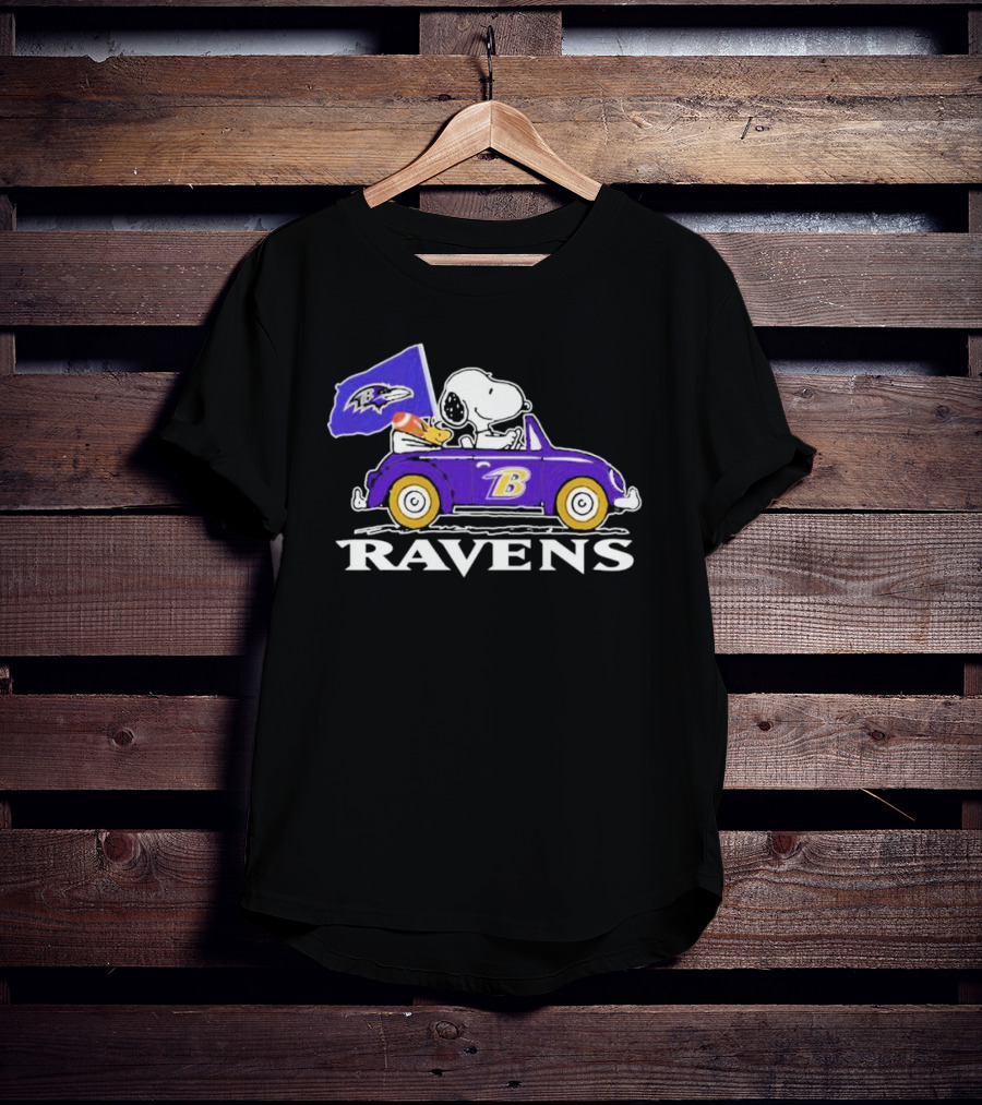Snoopy And Woodstock Driving Ravens Car With Flag T-Shirt