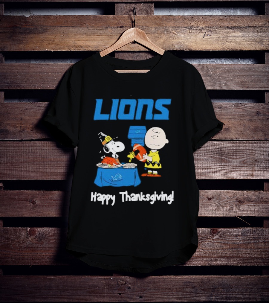 Lions Peanuts Charlie Brown Snoopy Happy Thanksgiving Football Feast T-Shirt