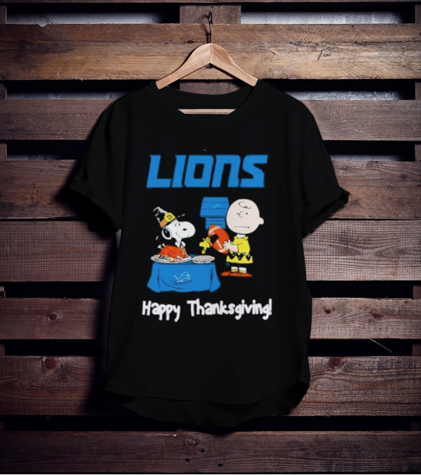Lions Peanuts Charlie Brown Snoopy Happy Thanksgiving Football Feast T-Shirt