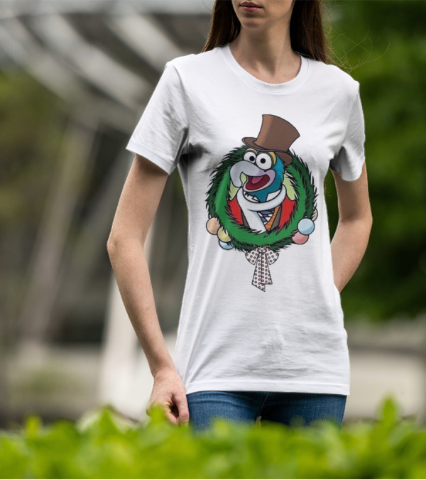 Cute Gonzo The Muppet Christmas Carol Wreath T-Shirt