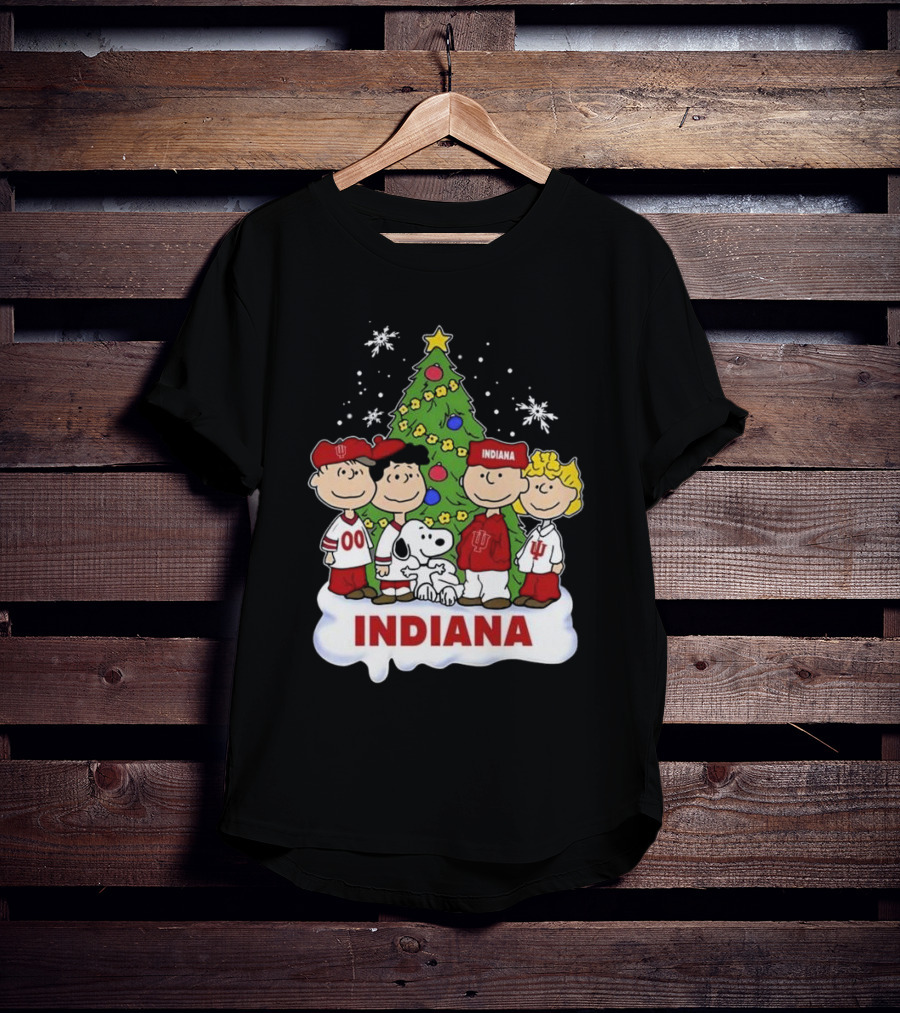 Indiana Hoosiers Snoopy And Friends Christmas Tree Snowflakes T-Shirt