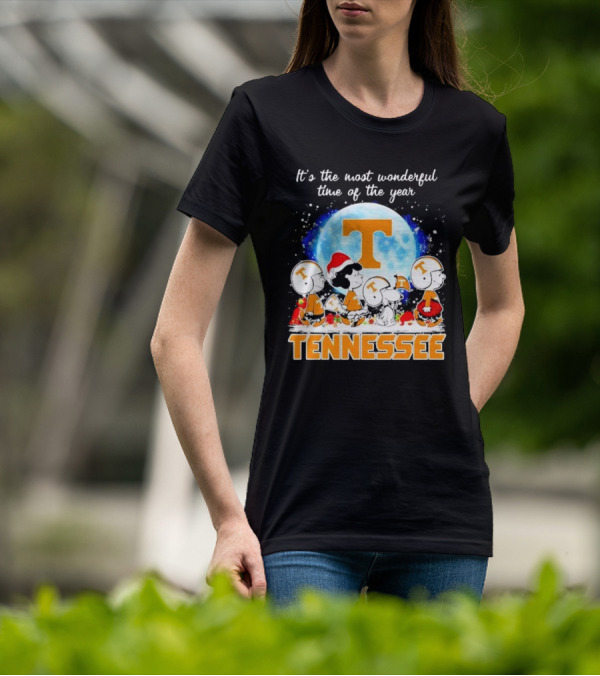 Peanuts Tennessee Volunteers It's The Most Wonderful Time Of The Year Christmas Snoopy Woodstock Lucy Moon T-Shirt