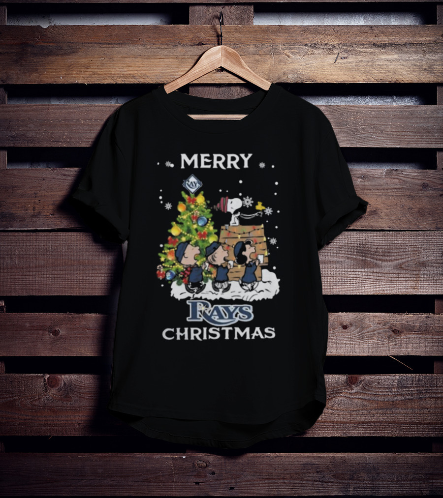 Merry Rays Christmas Tampa Bay Snoopy And Friends T-Shirt