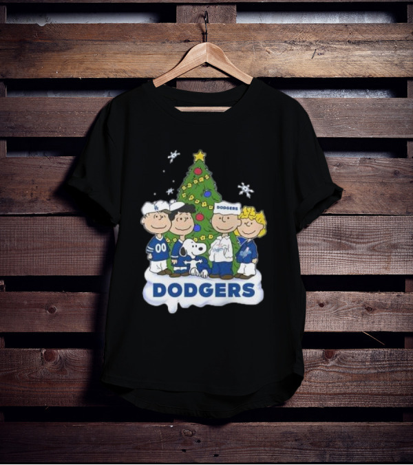 Snoopy And Friends Dodgers Christmas Tree Celebration T-Shirt