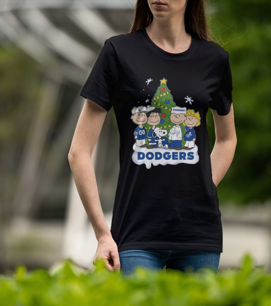 Snoopy And Friends Dodgers Christmas Tree Celebration T-Shirt