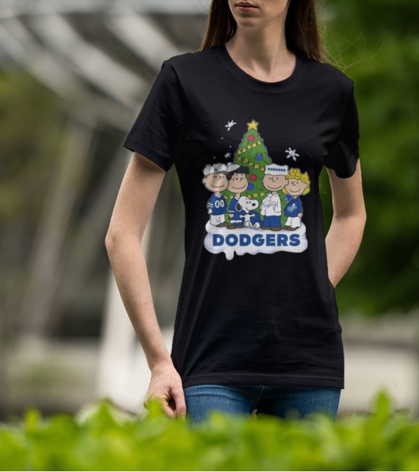 Snoopy And Friends Dodgers Christmas Tree Celebration T-Shirt