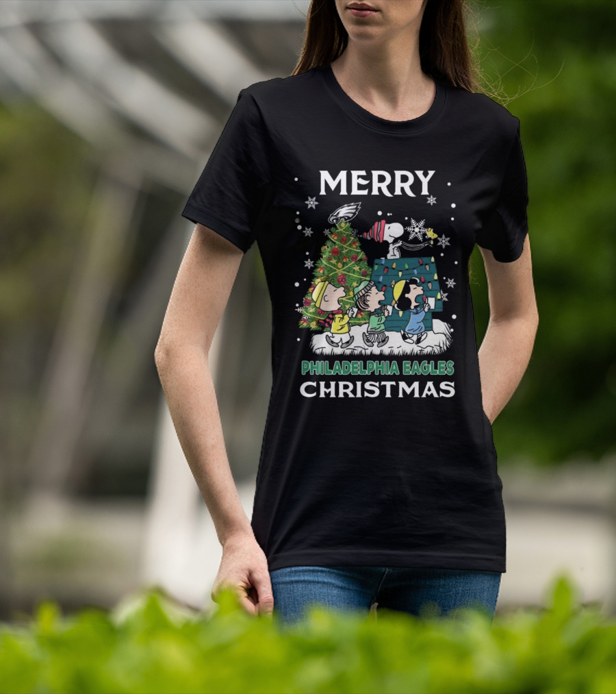 Merry Philadelphia Eagles Christmas Snoopy And Friends T-Shirt
