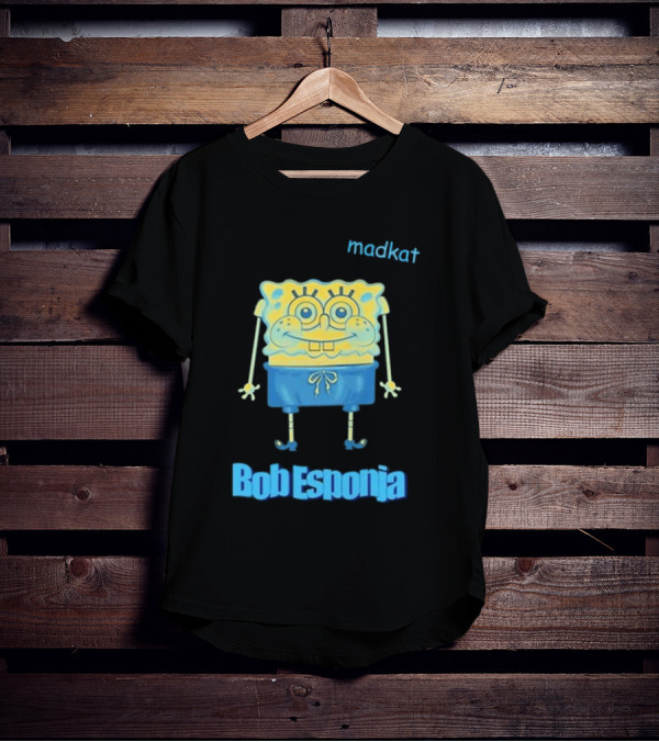 Madkat X Bob Esponja Collaboration Featuring Iconic Sponge Character T-Shirt