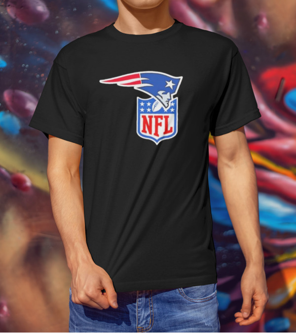 New England Patriots NFL Shield Logo Mashup T-Shirt