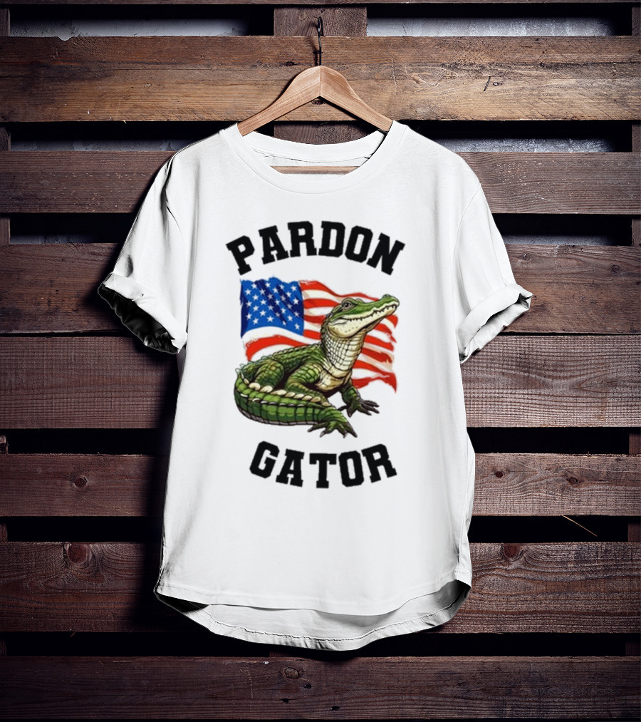 Pardon Gator American Flag Constitutional Gator T-Shirt