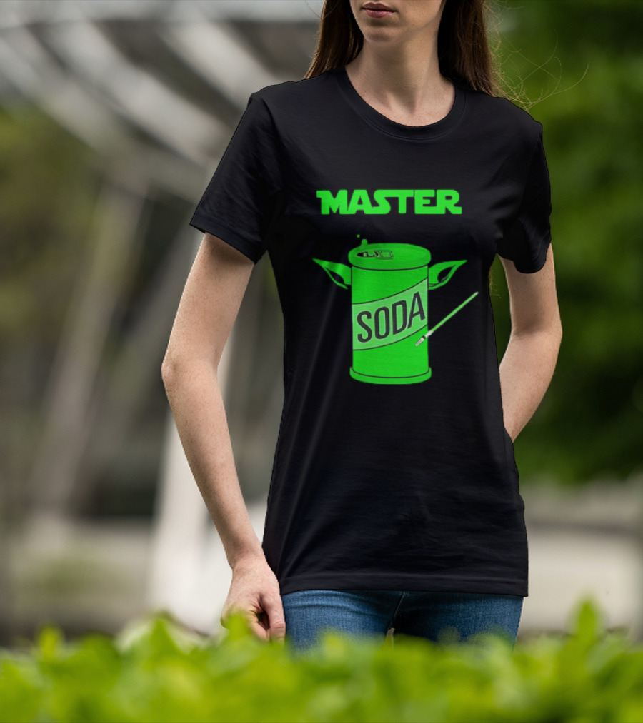 Master Soda Lightsaber Yoda Can T-Shirt