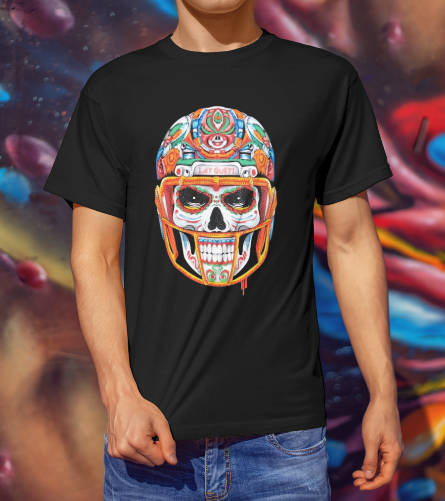 Primera De 10 ¡Ay Güey! Colorful Skull Football Helmet T-Shirt