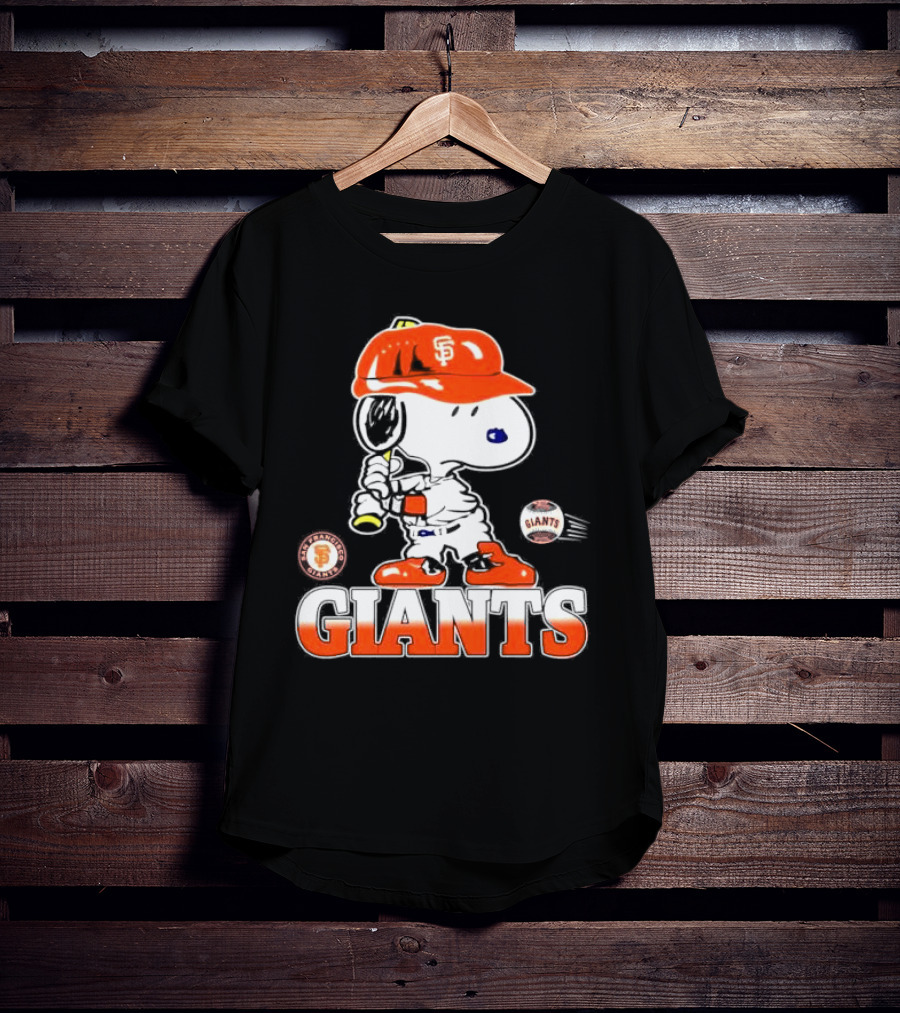 Snoopy SF Giants Baseball Fan Art Peanuts Sports Graphic T-Shirt