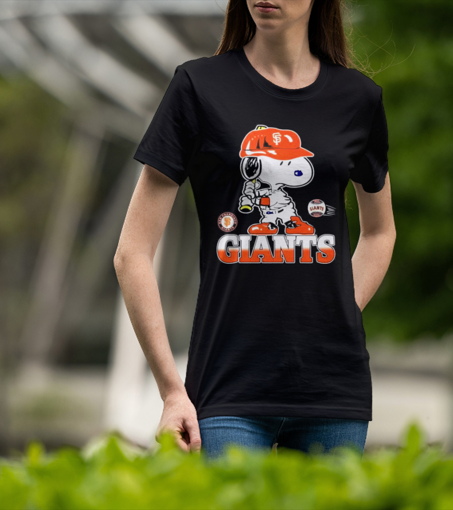 Snoopy SF Giants Baseball Fan Art Peanuts Sports Graphic T-Shirt