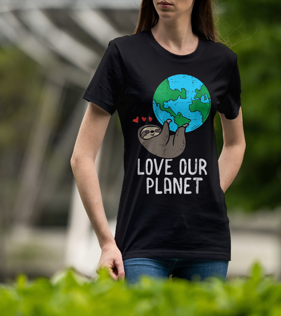Love Our Planet Sloth Hanging Earth Day Cute Men Hearts Earth T-Shirt