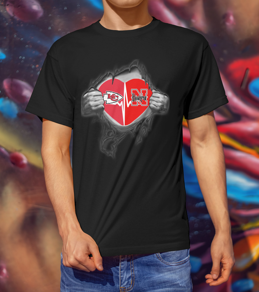 Kansas City Chiefs Nebraska Huskers Heart Logo Fusion Fan T-Shirt