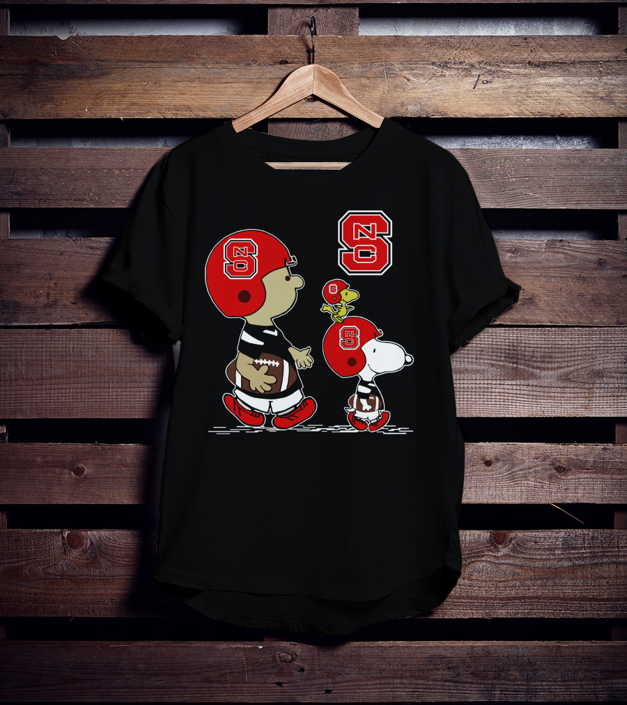 NC State Wolfpack Snoopy Football Helmet Peanuts Characters T-Shirt