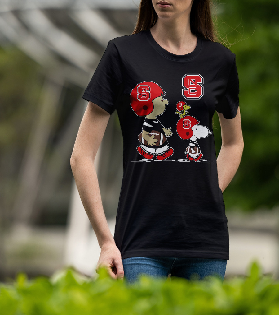 NC State Wolfpack Snoopy Football Helmet Peanuts Characters T-Shirt