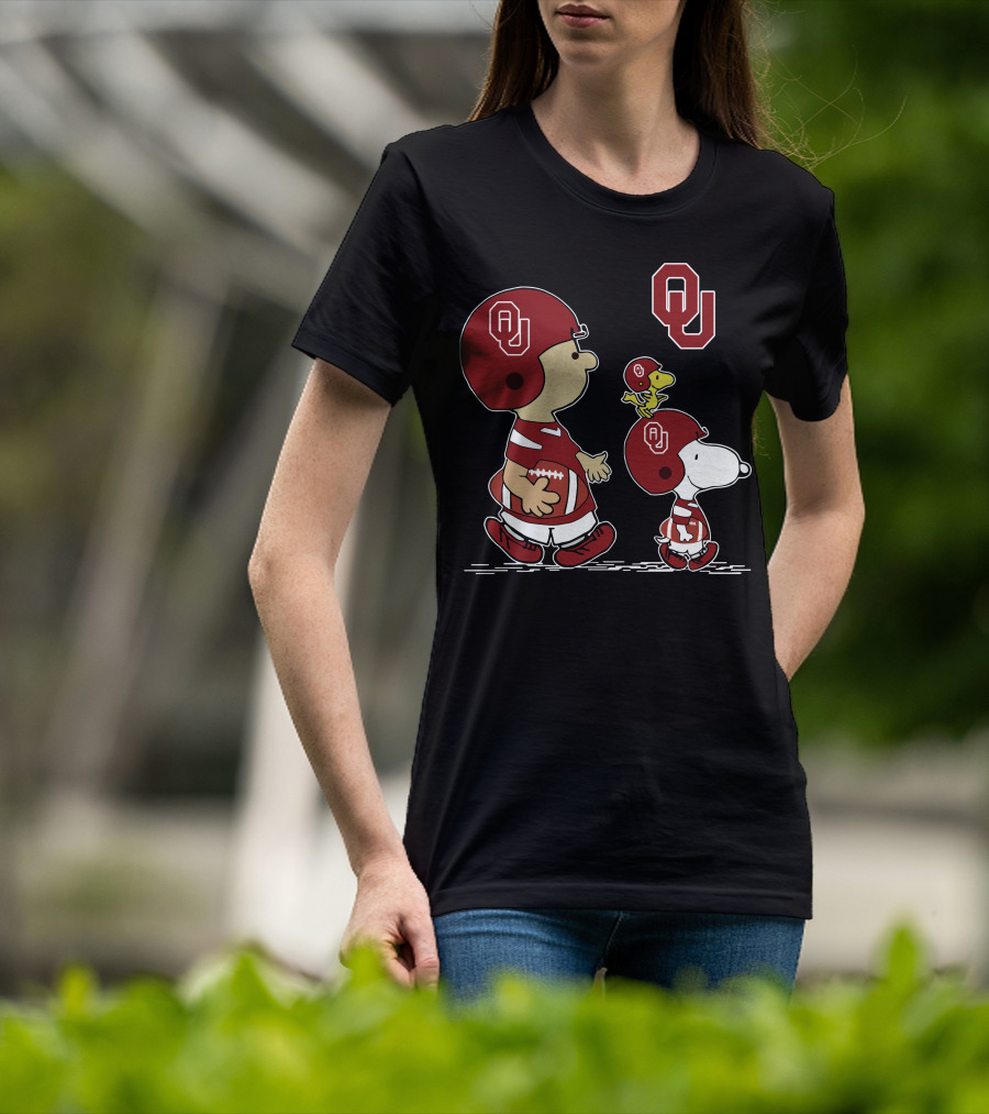 Oklahoma Sooners Snoopy Peanuts Football Team Spirit T-Shirt