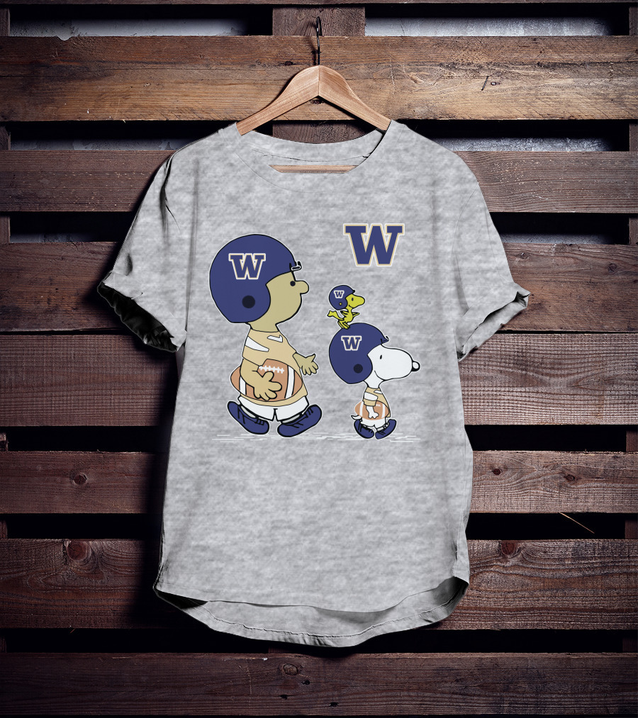 Washington Huskies Peanuts Snoopy Football Team T-Shirt