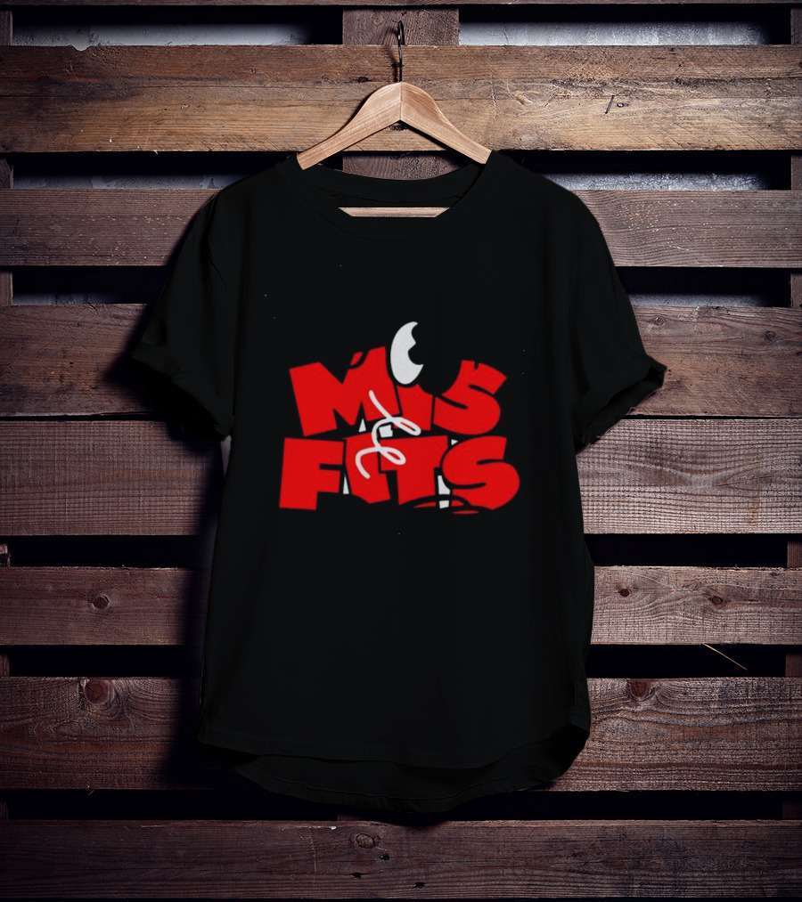 Misfits Gaming MSF Logo Red Text And Cartoon Eyes T-Shirt