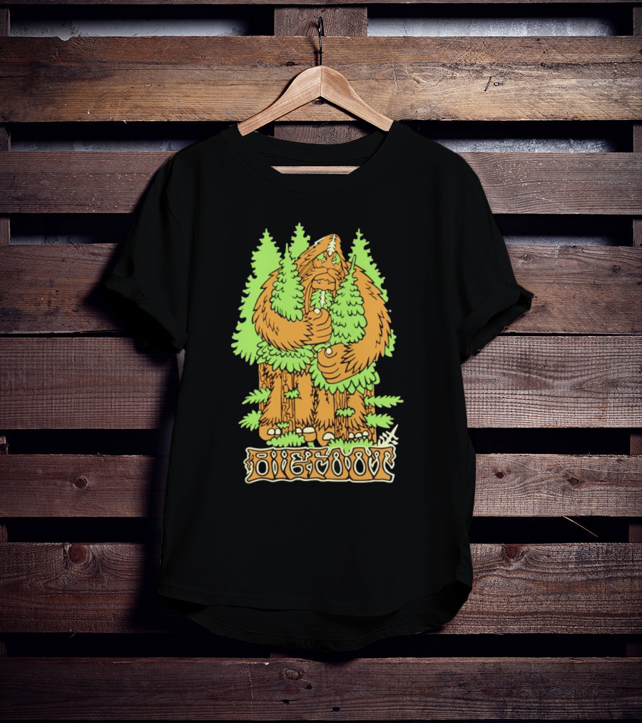 Bigfoot Hug Tree Forest Creature Retro T-Shirt