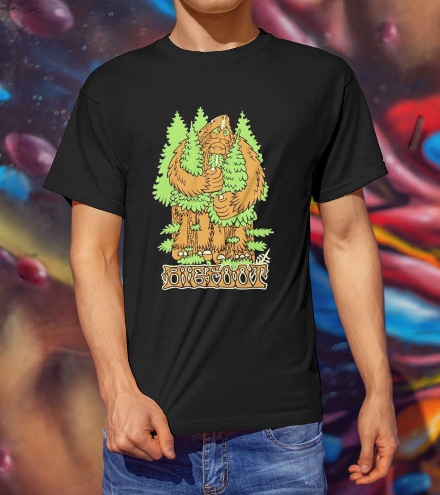 Bigfoot Hug Tree Forest Creature Retro T-Shirt