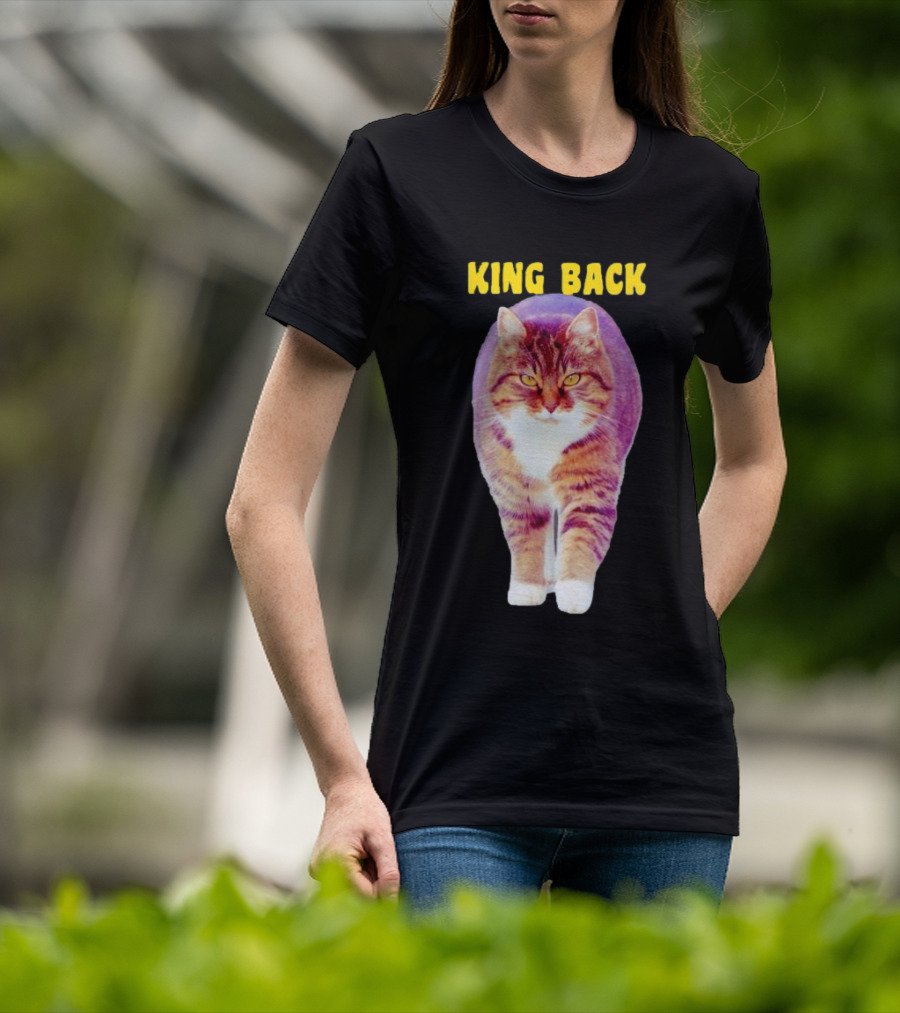 KING BACK Cat Image T-Shirt