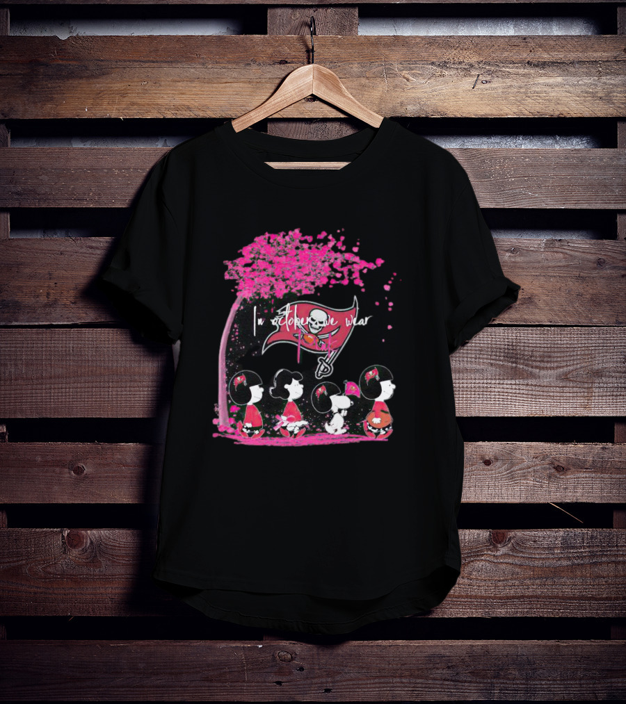 Tampa Bay Buccaneers Peanuts Characters In October We Wear Pink Breast Cancer Awareness T-Shirt