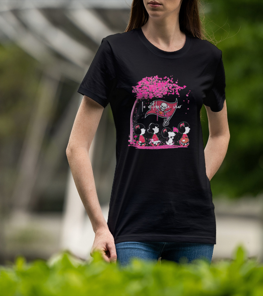Tampa Bay Buccaneers Peanuts Characters In October We Wear Pink Breast Cancer Awareness T-Shirt