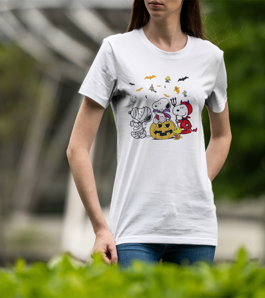 Halloween Snoopy Trick Or Treat With Pumpkin And Ghosts T-Shirt