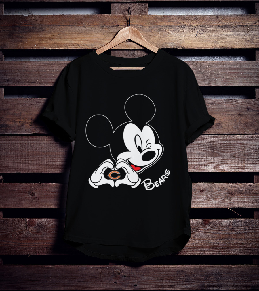Mickey Heart Chicago Bears Fan T-Shirt