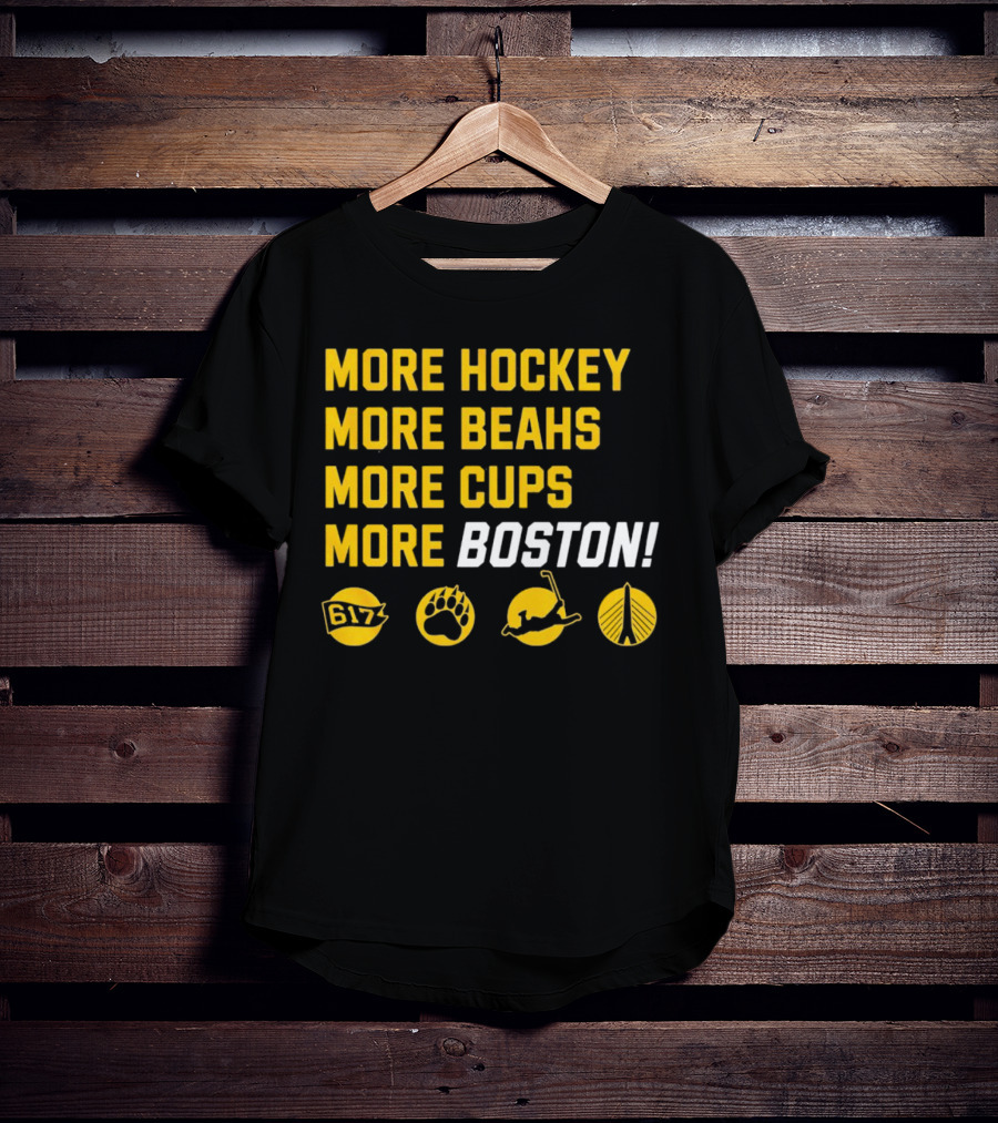 More Hockey More Beahs More Cups More Boston 617 Bear Claw Skater Bridge T-Shirt